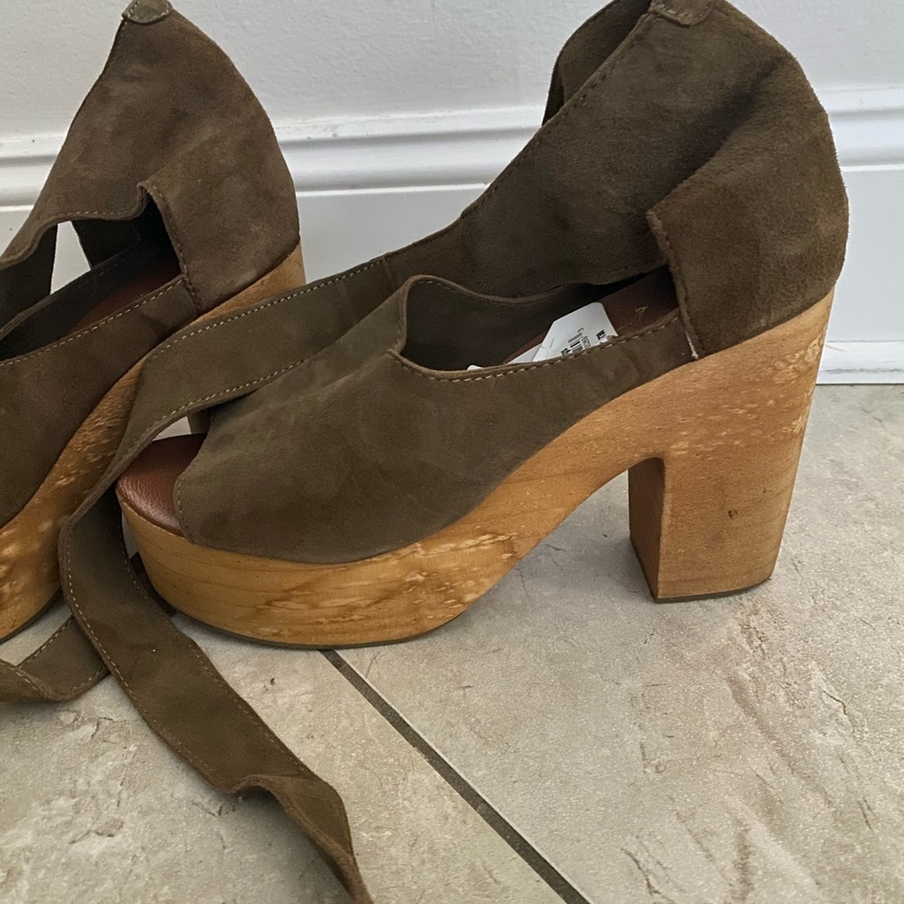 Free People Platforms size 40 - Picture 4 of 7